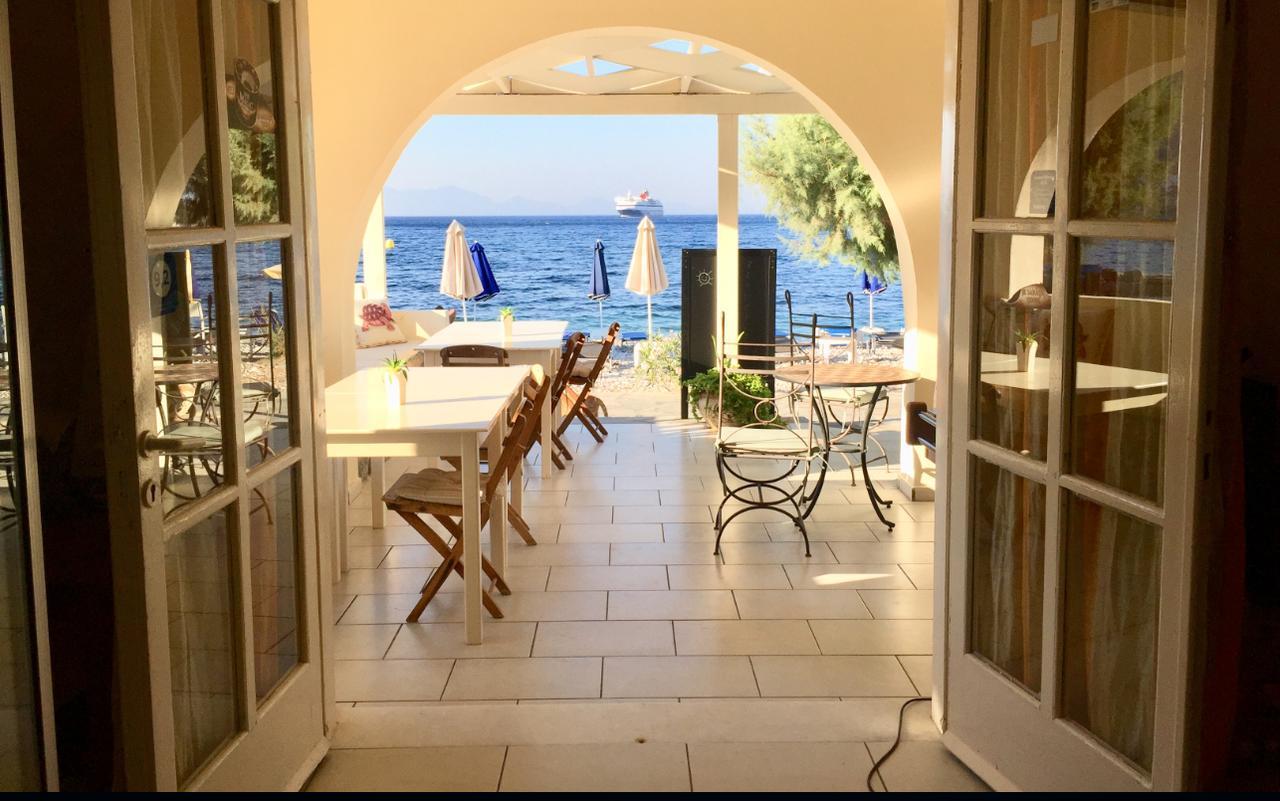 Pavlos Rooms Ливадия Экстерьер фото